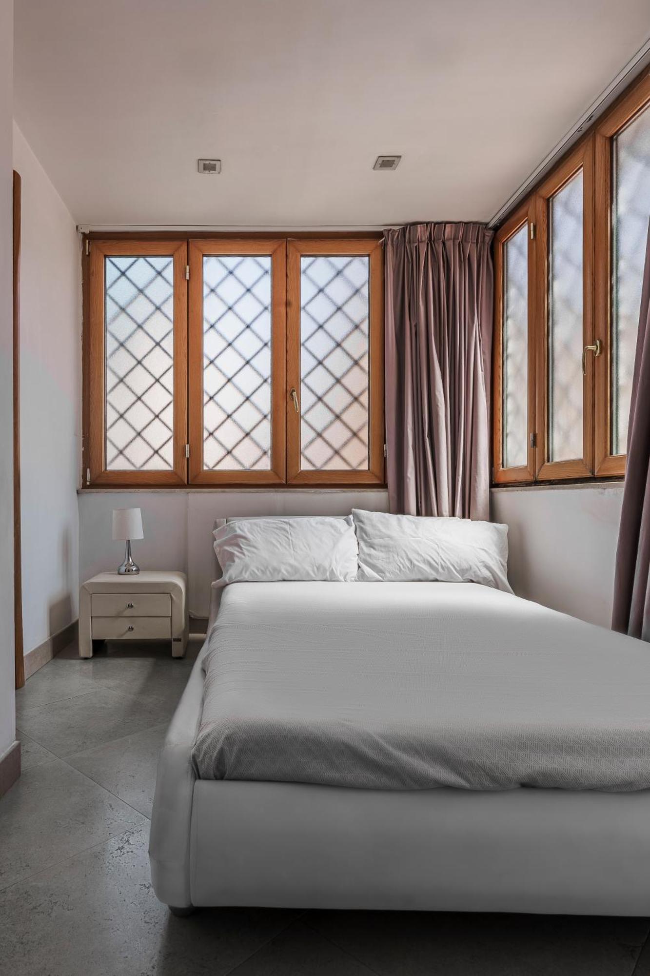 La Bella Luxury And Travel Solution Gasthuis Napels